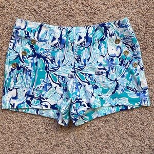 LILLY PULITZER COMFORTABLE STRETCH SIDE ZIP PRETTY SHORTS SZ 8 EXCELLENT